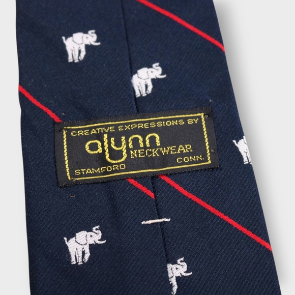ALYNN Men's Classic Necktie Designer Animal Elephant Blue/Red EUC 55in Tie - Picture 6 of 6